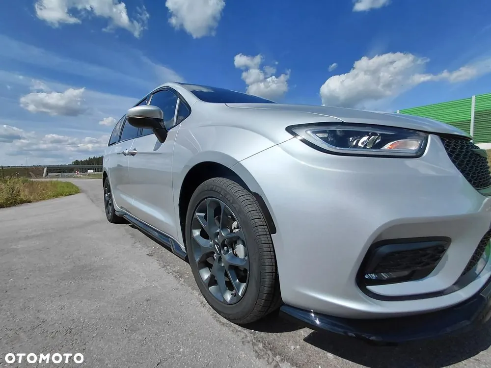 Chrysler Pacifica 2023 photo 5