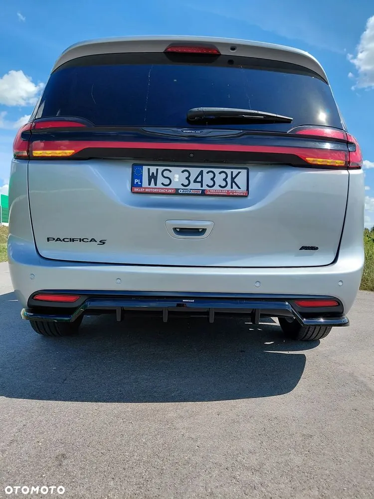 Chrysler Pacifica 2023 photo 3