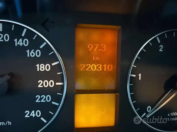 Mercedes-Benz B200 2010 photo 5