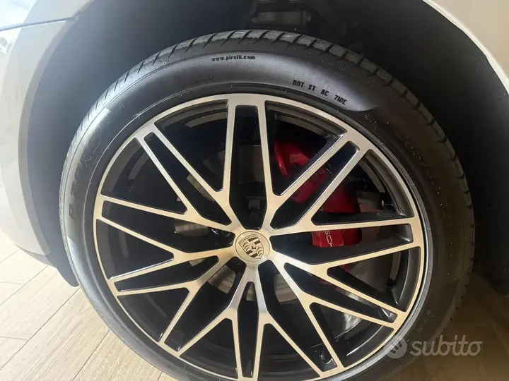 Porsche Macan 2024 photo 2