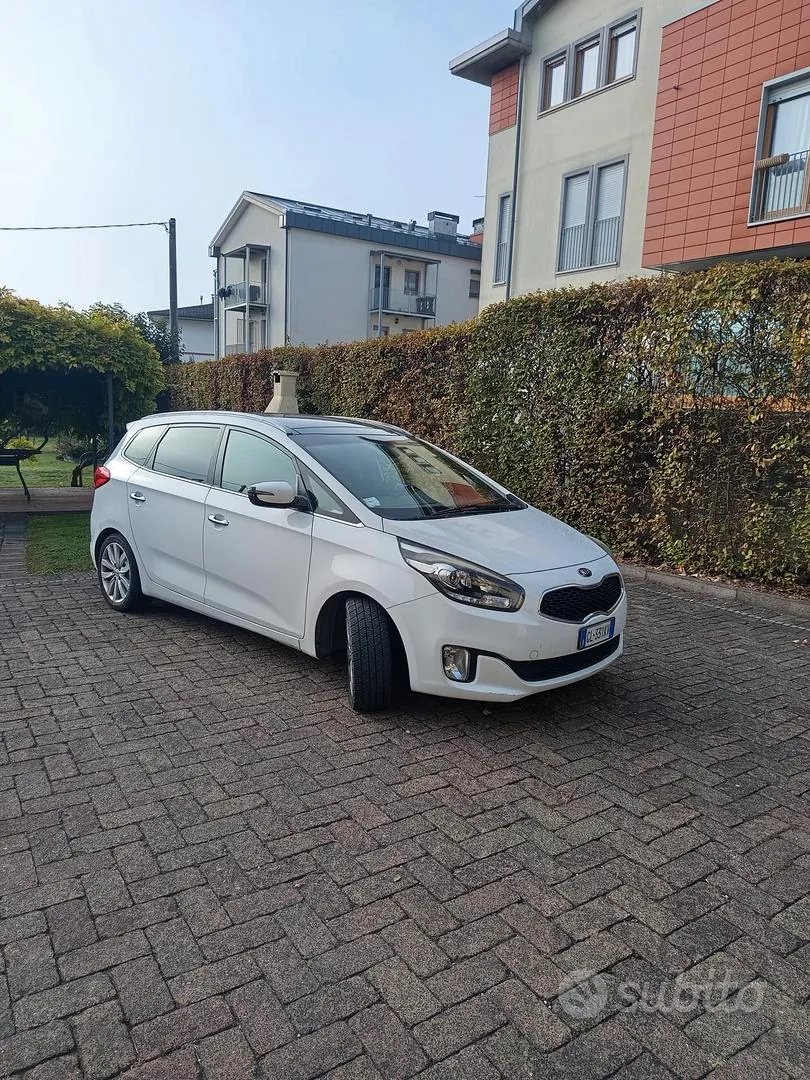 Kia Carens