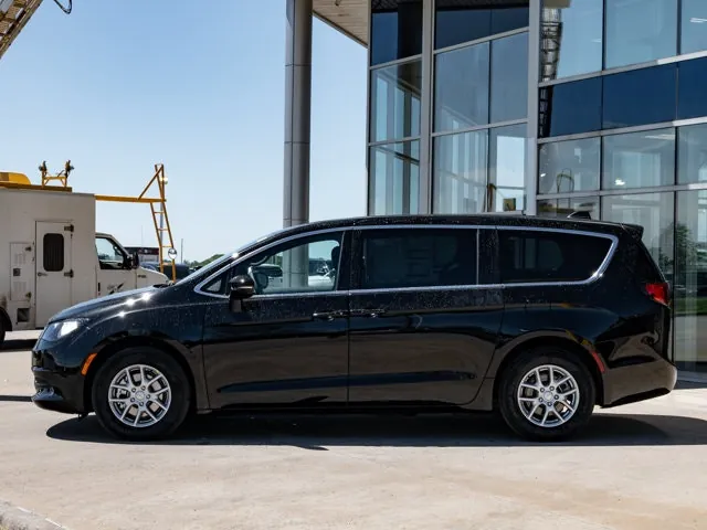 Chrysler Grand Caravan 2027 photo 5