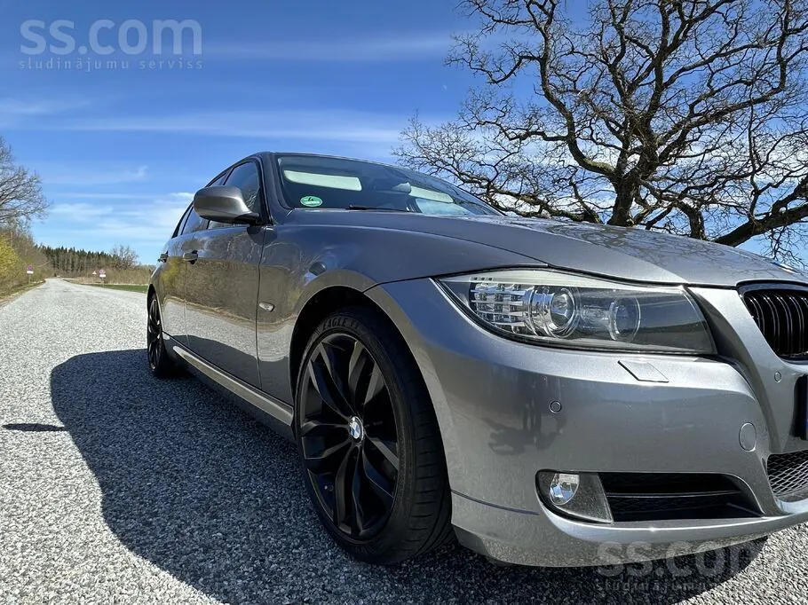 BMW 318 2011 photo 5