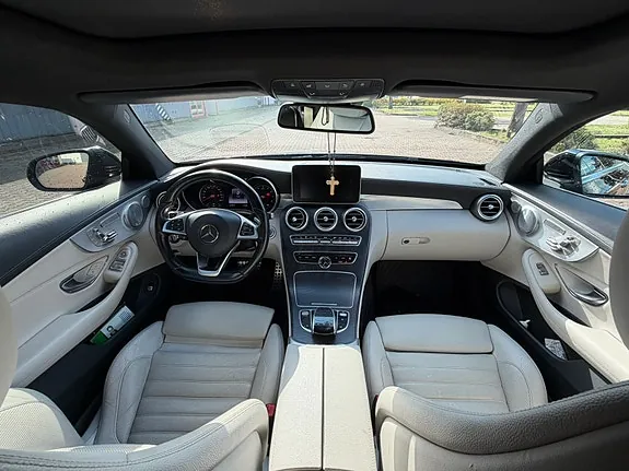 Mercedes-Benz C300 2016 photo 4