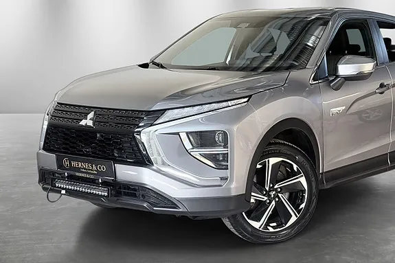 Mitsubishi Eclipse Cross 2021 photo 2