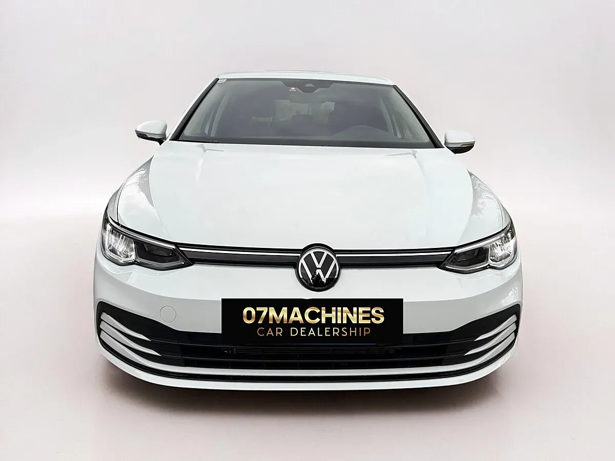 Volkswagen Golf 2023 photo 2
