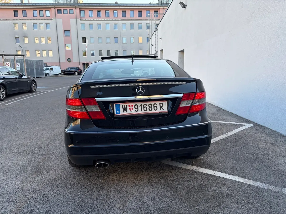 Mercedes-Benz C-Class 2008 photo 3