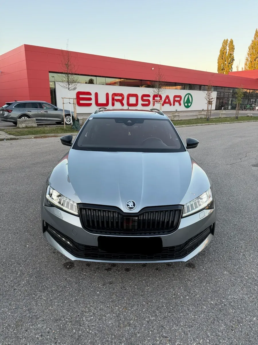 Skoda Superb 2021 photo 2