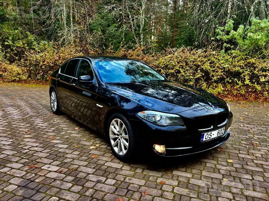 BMW 530 2010 photo 2