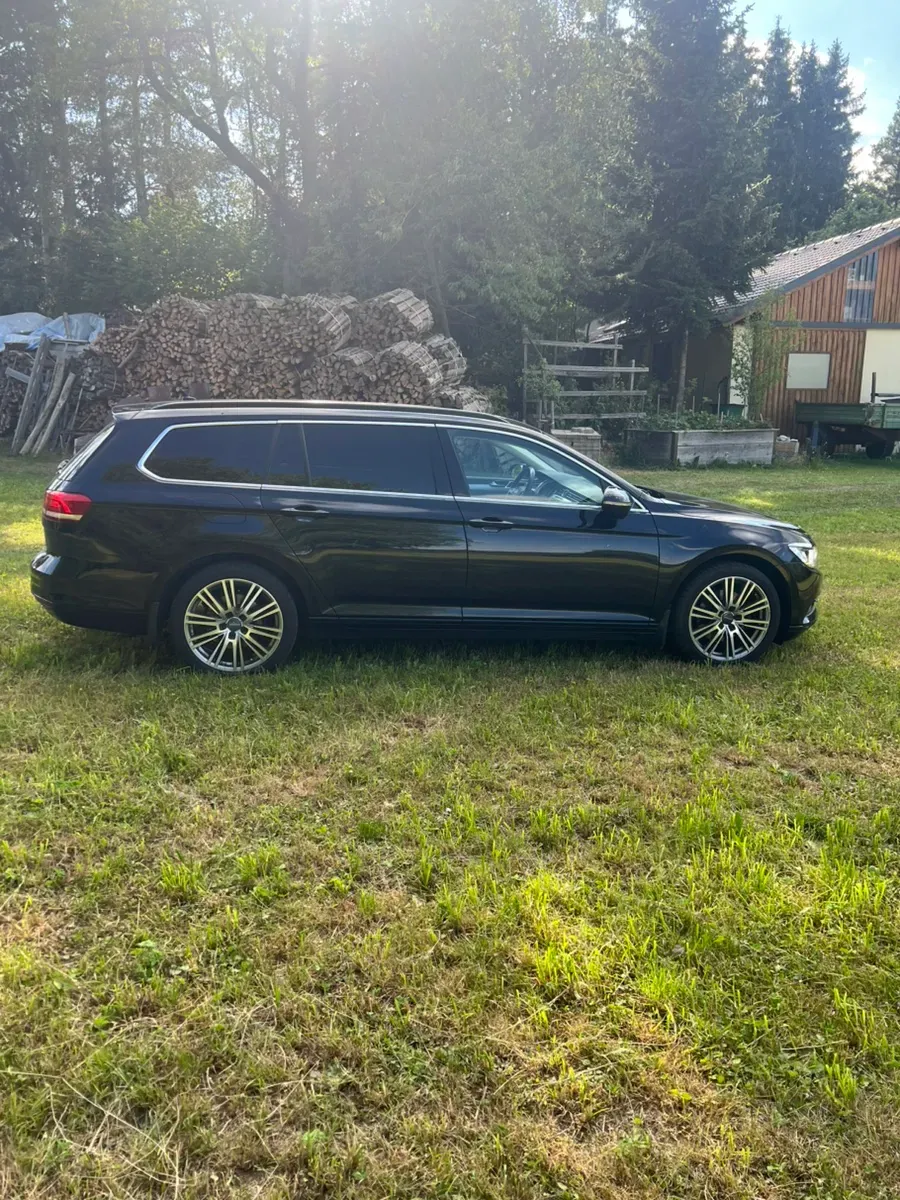 Volkswagen Passat 2018 photo 2