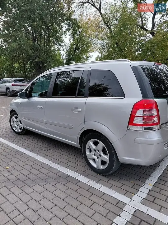 Opel Zafira 2008 photo 4