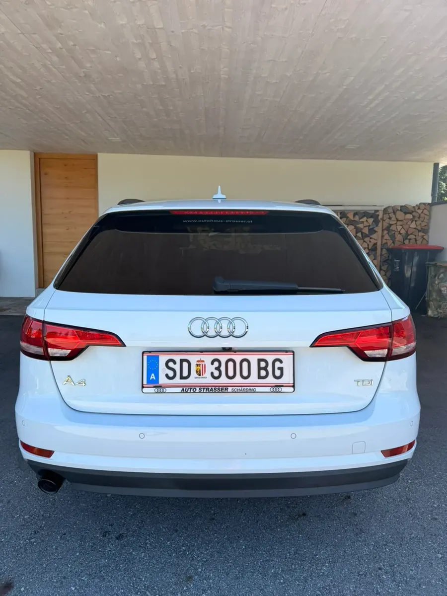 Audi A4 2017 photo 3