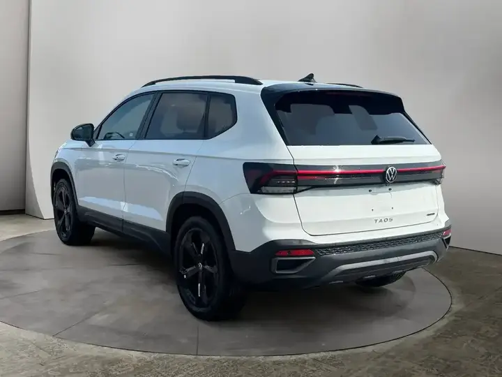 Volkswagen Taos 2026 photo 3