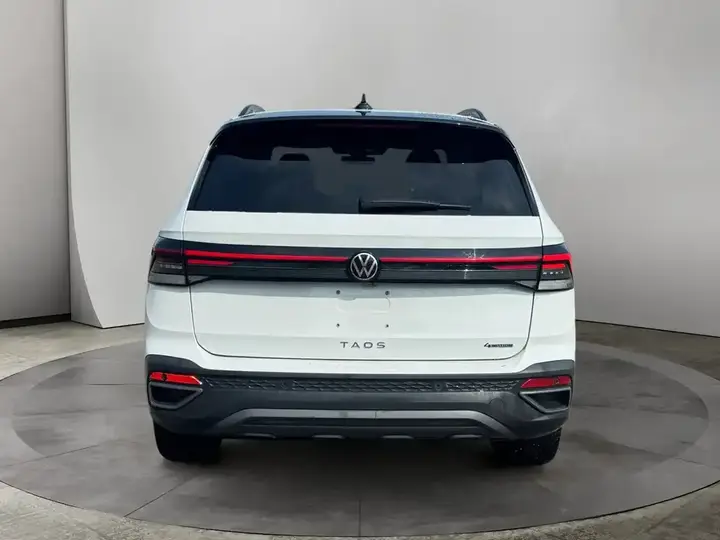 Volkswagen Taos 2026 photo 4