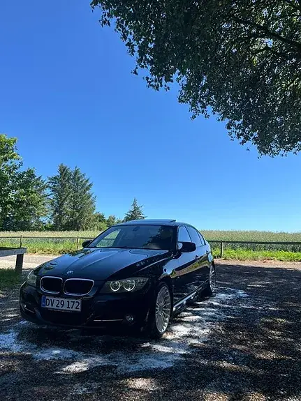 BMW 320I