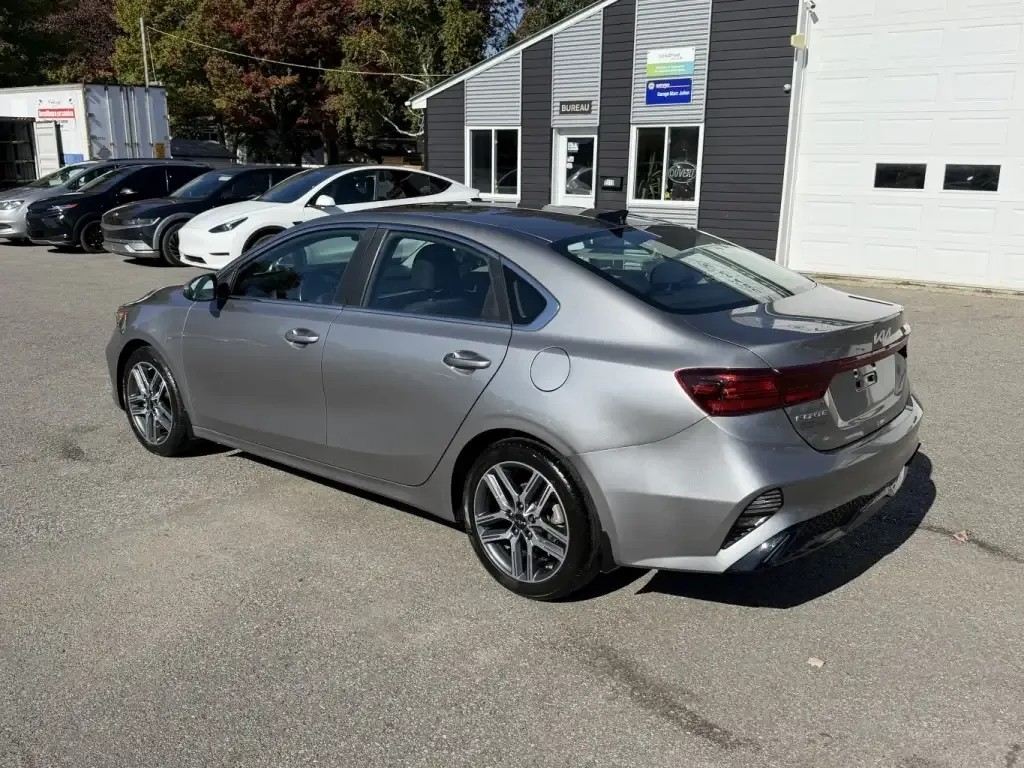 Kia Forte 2022 photo 3