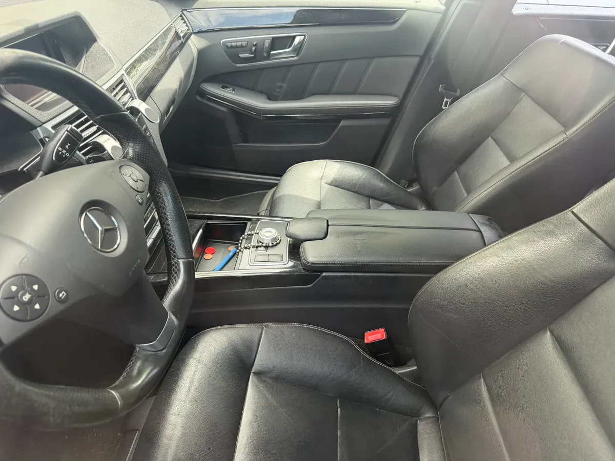 Mercedes-Benz E-Class 2011 photo 3