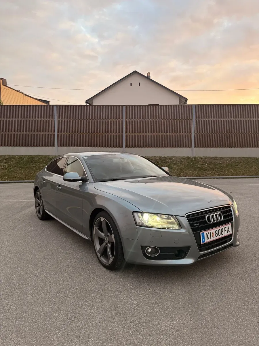 Audi A5 2010 photo 2