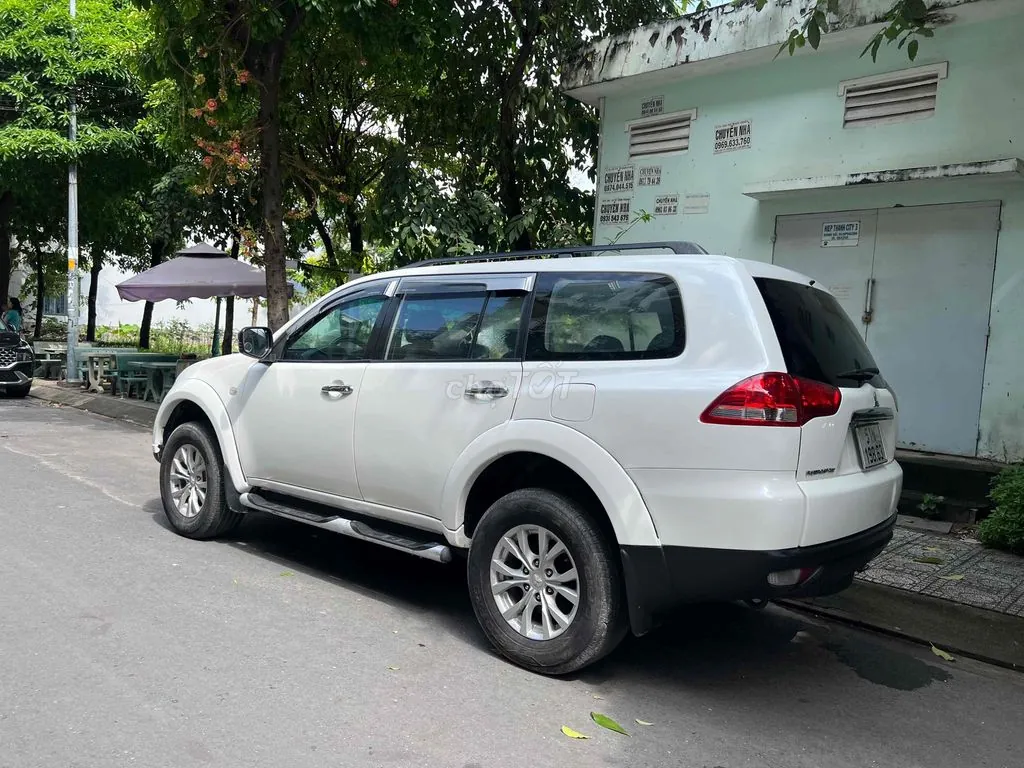 Mitsubishi Pajero Sport 2014 photo 3