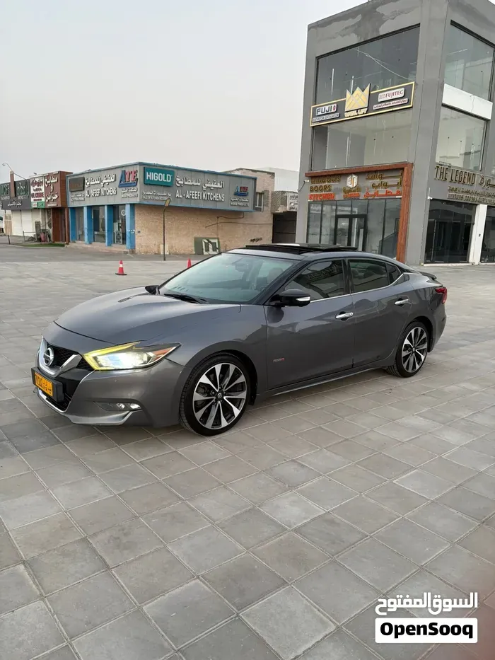 Nissan Maxima