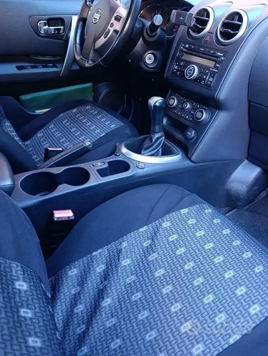 Nissan Qashqai 2010 photo 4