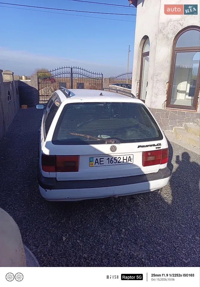 Volkswagen Passat 1994 photo 4