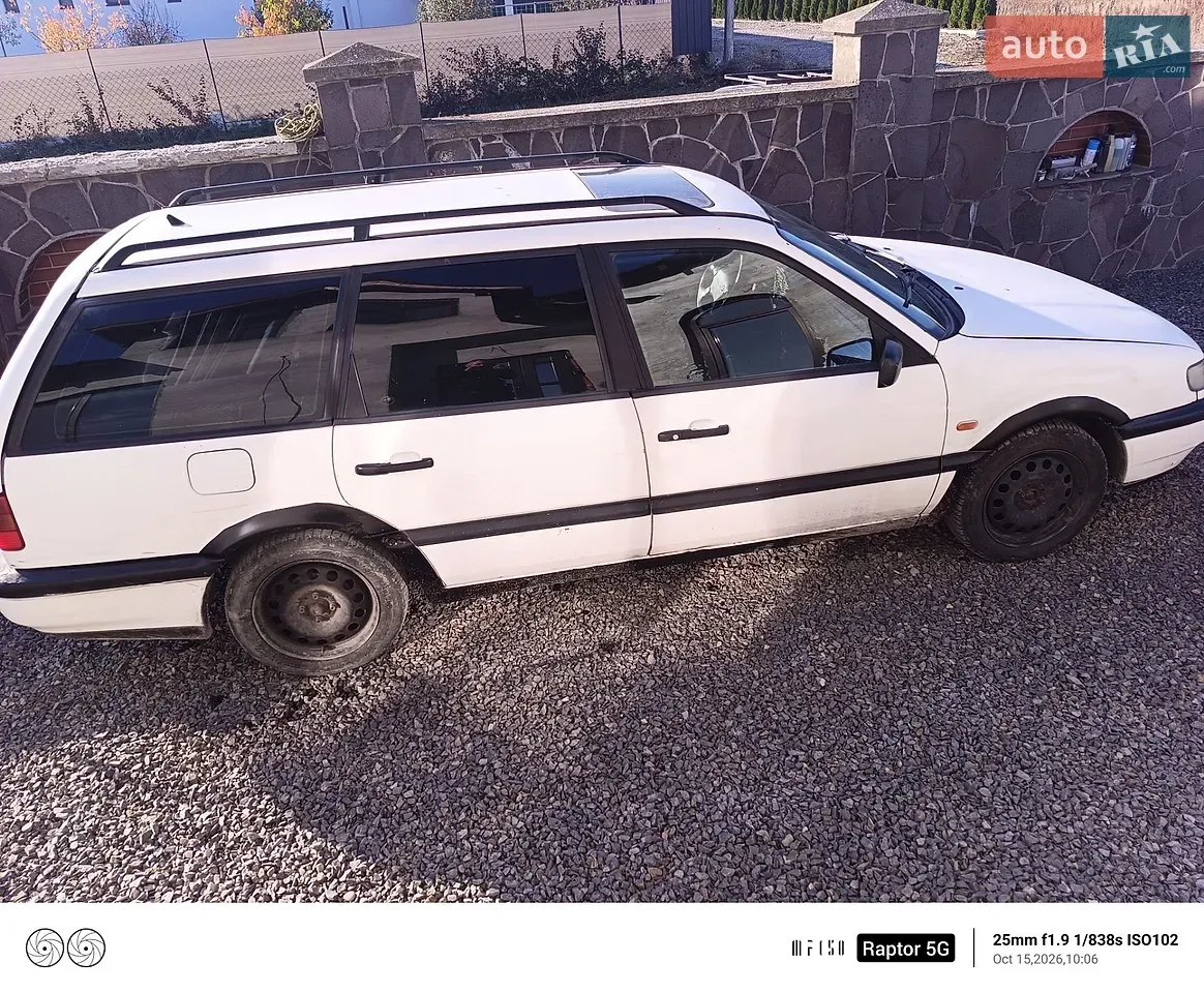Volkswagen Passat 1994 photo 3