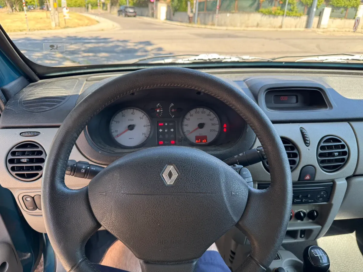 Renault Kangoo 2004 photo 2