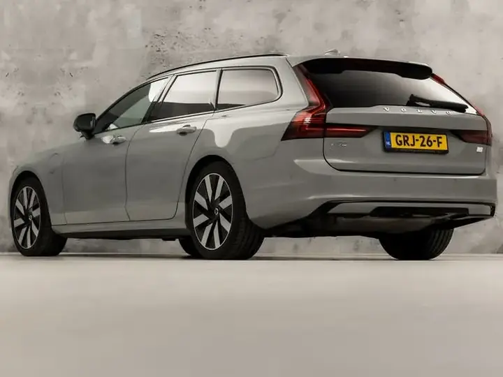 Volvo V90 2024 photo 3