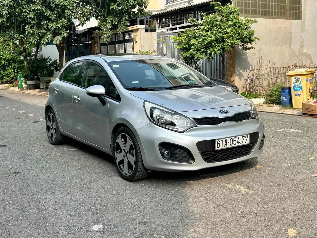 Kia Rio 2012 photo 3