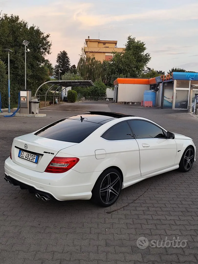 Mercedes-Benz C250 2012 photo 3