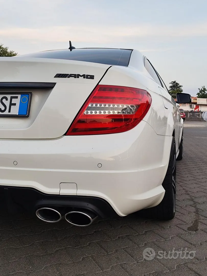 Mercedes-Benz C250 2012 photo 4