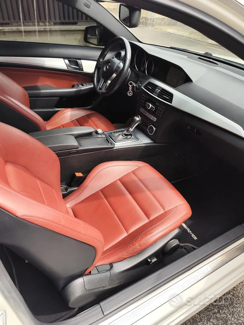 Mercedes-Benz C250 2012 photo 5