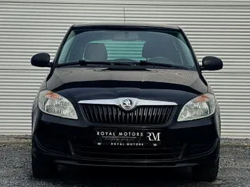 Skoda Fabia 2014 photo 2