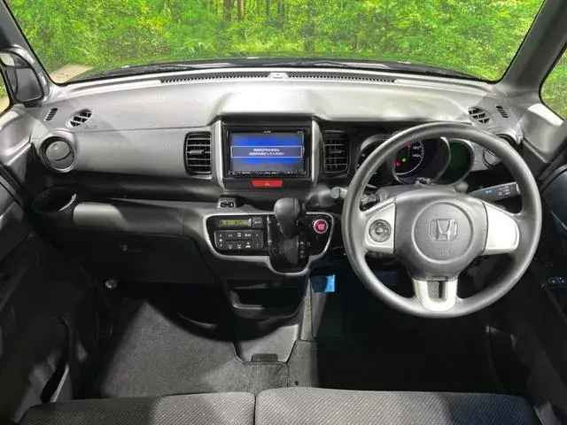 Honda N-Box 2014 photo 2