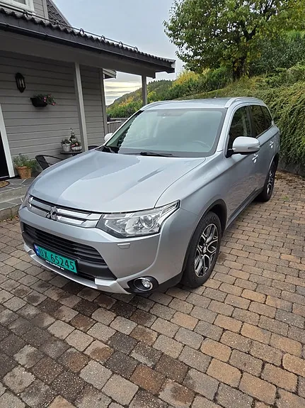 Mitsubishi Outlander 2014 photo 3