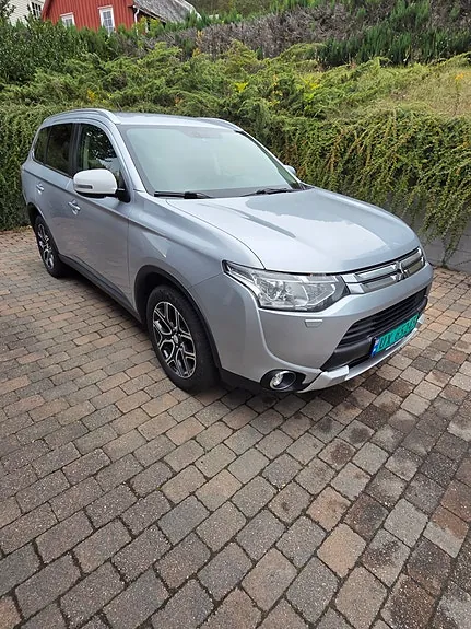 Mitsubishi Outlander 2014 photo 4