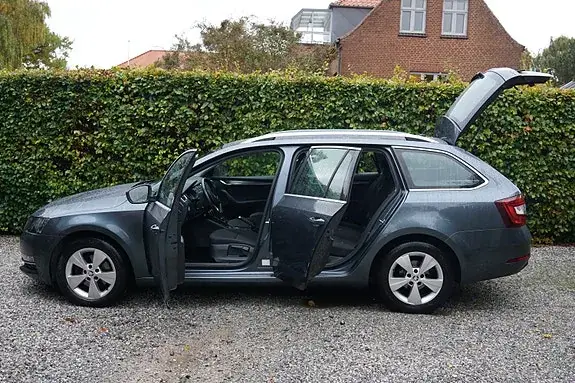 Skoda Octavia 2020 photo 4