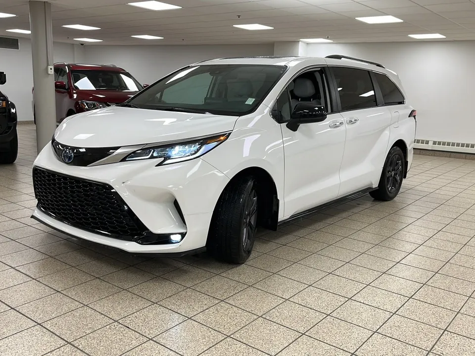 Toyota Sienna 2024 photo 2