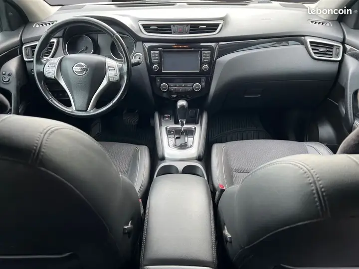 Nissan Qashqai 2015 photo 2