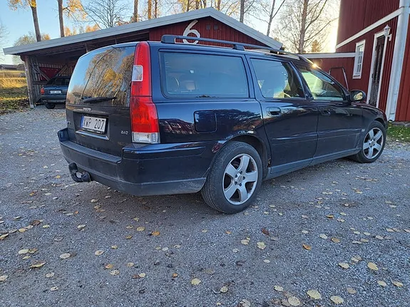 Volvo V70 2006 photo 2
