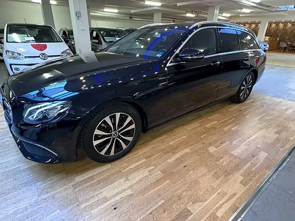 Mercedes-Benz E220 2020 photo 2