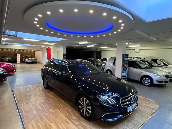 Mercedes-Benz E220
