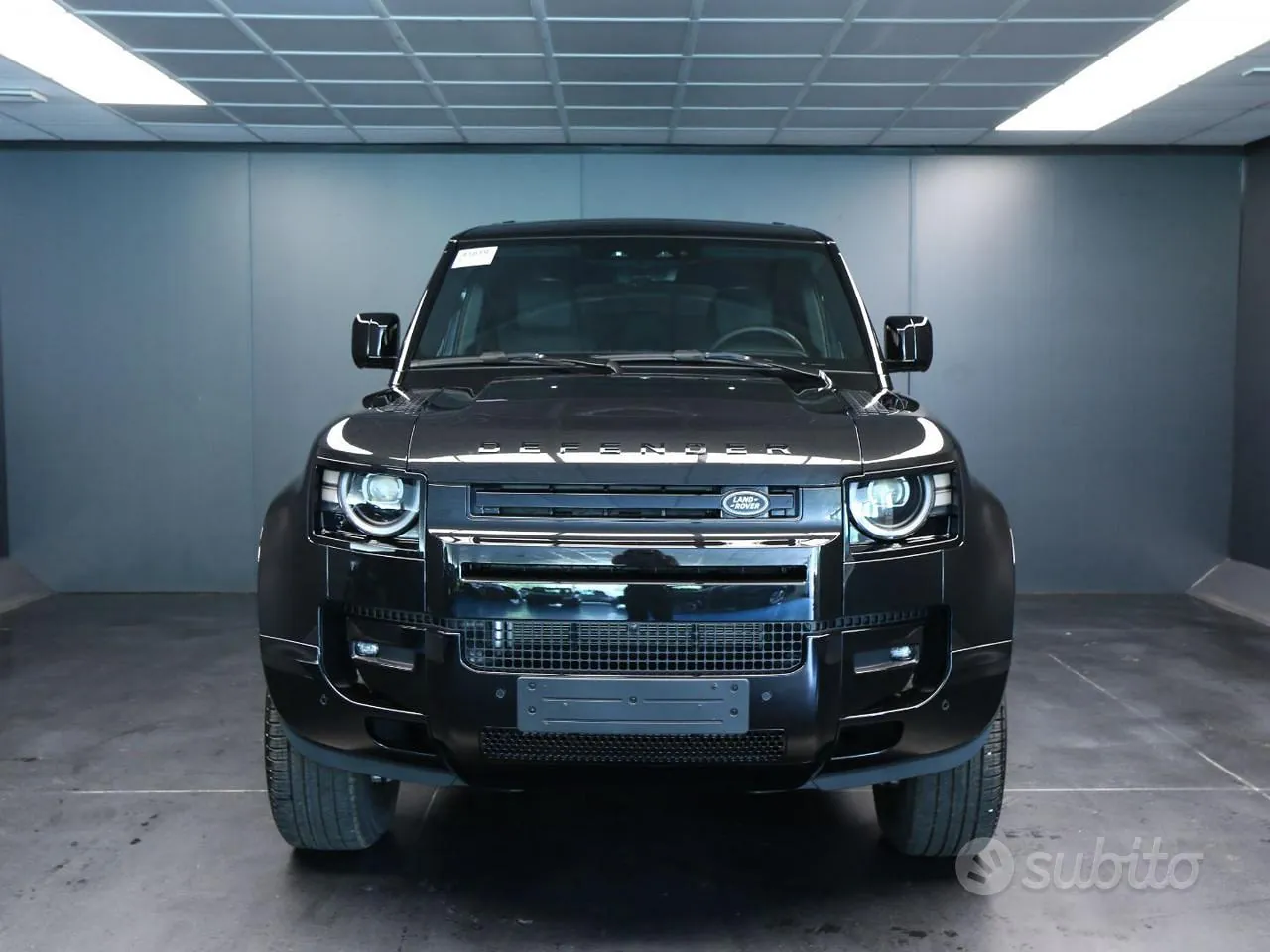 Land Rover Defender 2026 photo 2
