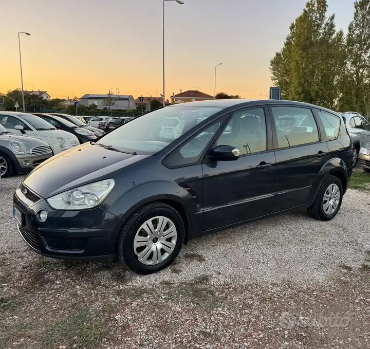 Ford S-Max