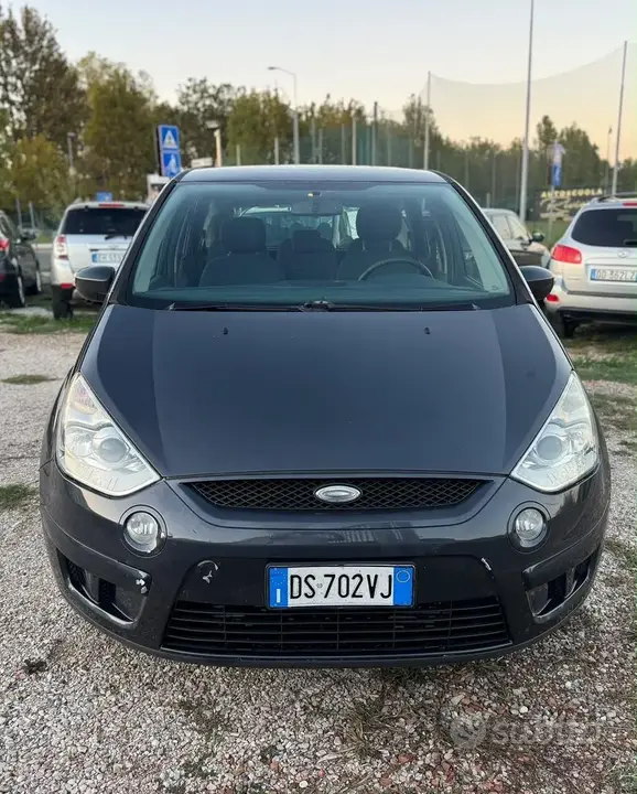 Ford S-Max 2008 photo 2