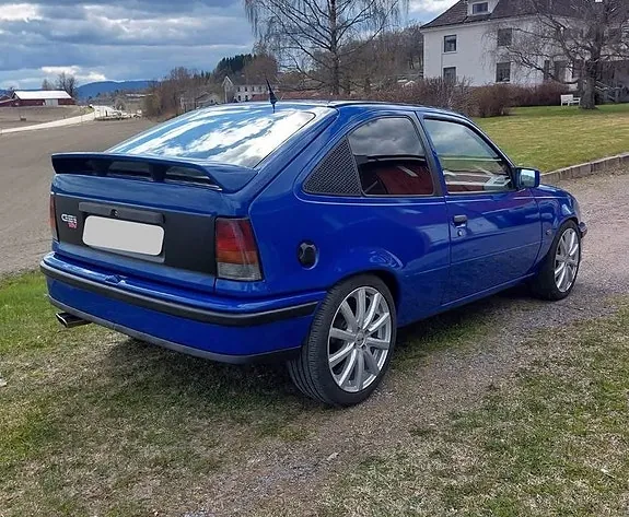 Opel Kadett 1989 photo 2