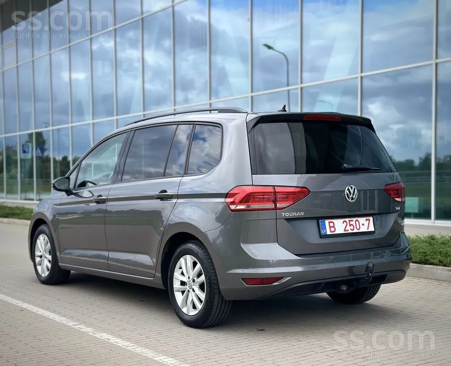 Volkswagen Touran 2017 photo 5