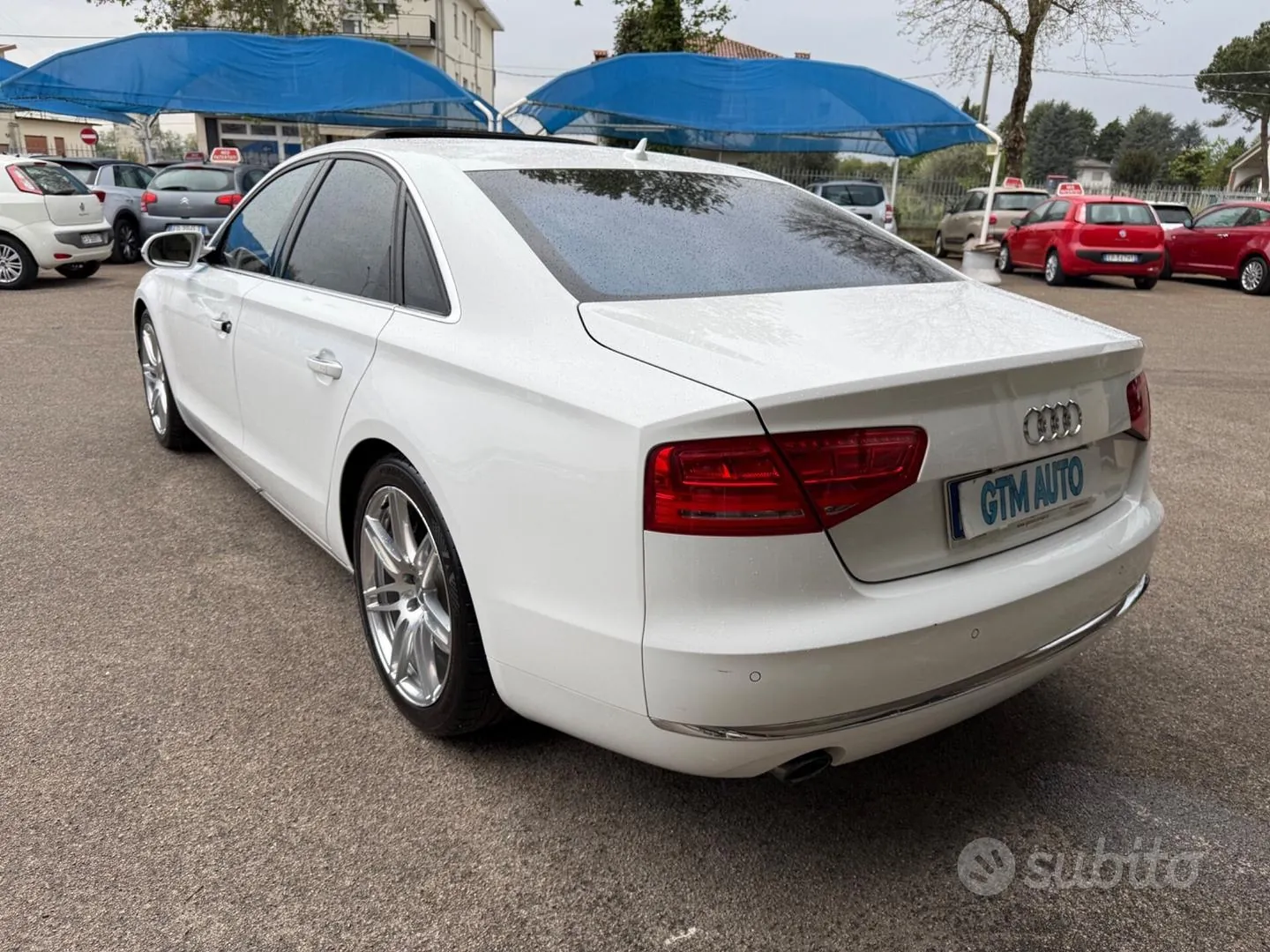 Audi A8 2012 photo 4