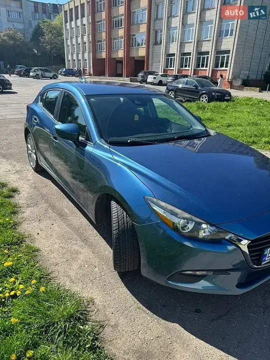 Mazda 3 2017 photo 2